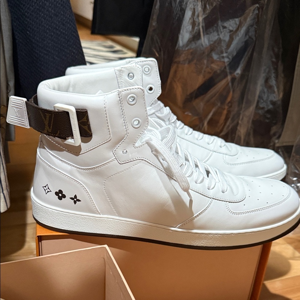 Louis Vuitton - White High-Top Men's Sneakers